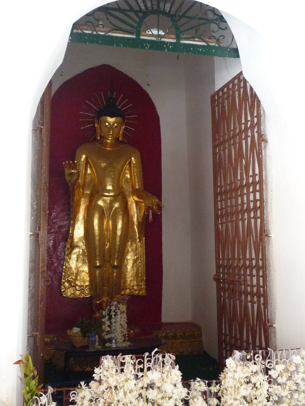 Shwezigon Paya01